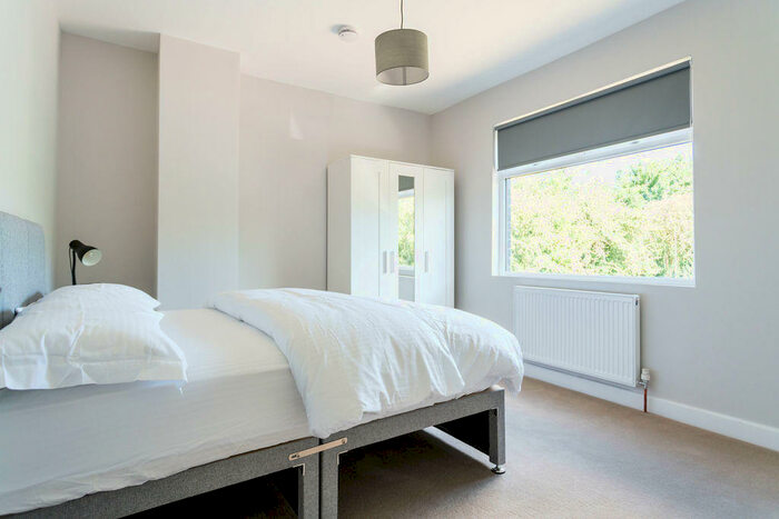 1 Bedroom Semi-Detached House To Rent In Room, Morritt Drive, LS15