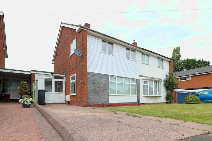 3 Bedroom Semi-Detached House To Rent In Lynmouth Close, Walsall, West Midlands, WS9