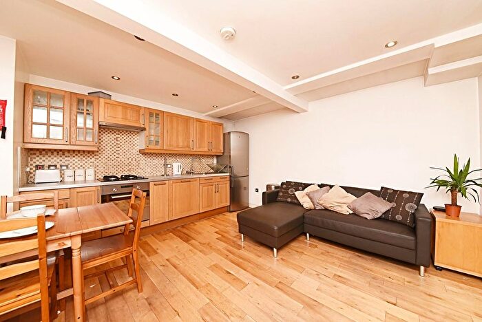2 Bedroom Flat To Rent In Melcombe Street, London, NW1