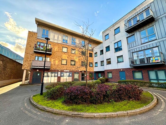 2 Bedroom Apartment To Rent In Edward Heylyn House, Thomas Fyre Drive, London, E3
