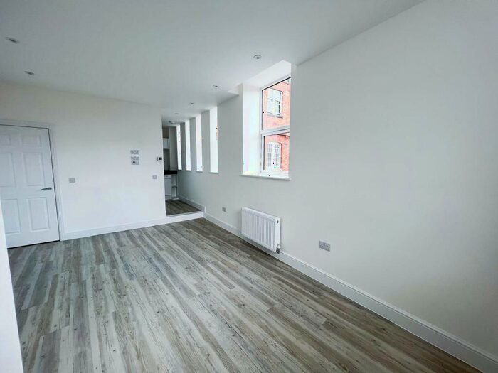 Studio To Rent In Lowgate, Hull, HU1