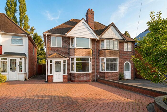 3 Bedroom Semi Detached House For Sale In Temple Avenue, Hall Green, B28