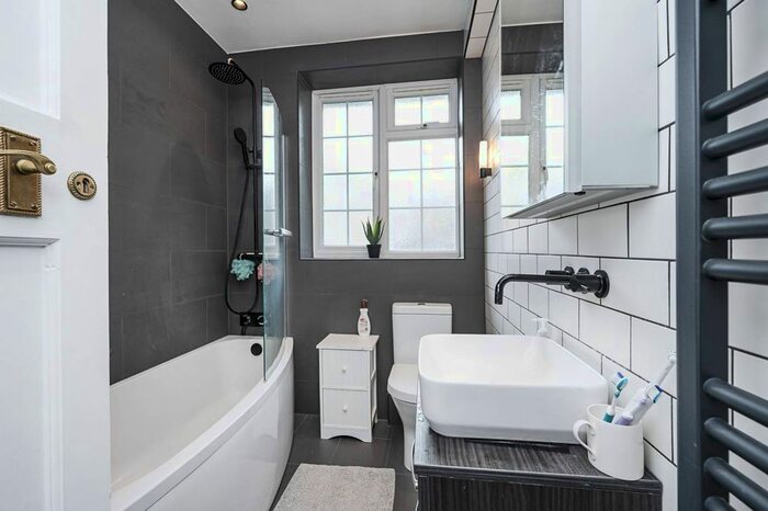 1 Bedroom Flat To Rent In Claremont Close, Islington, London, N1