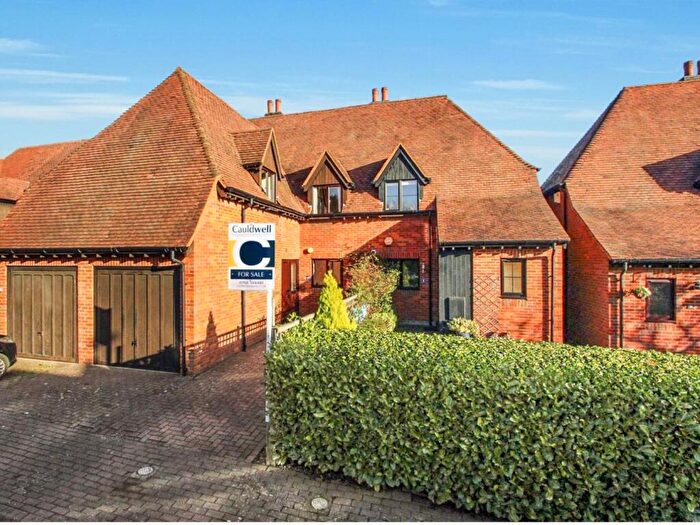 3 Bedroom Terraced House For Sale In Lenborough Court, Woolstone, Milton Keynes, MK15
