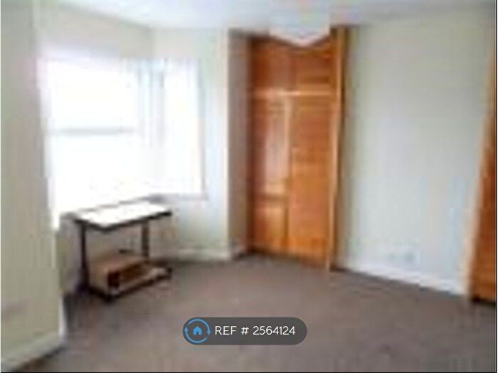 3 Bedroom Semi-Detached House To Rent In Embleton Road, London, SE13