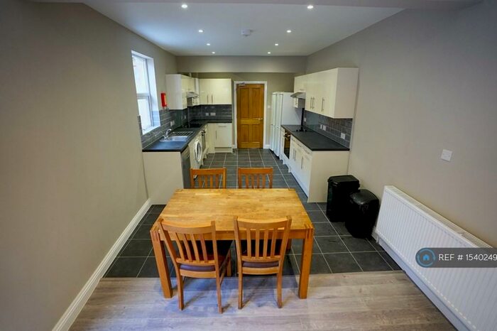 7 Bedroom Terraced House To Rent In Bernard Street, Southampton, SO14