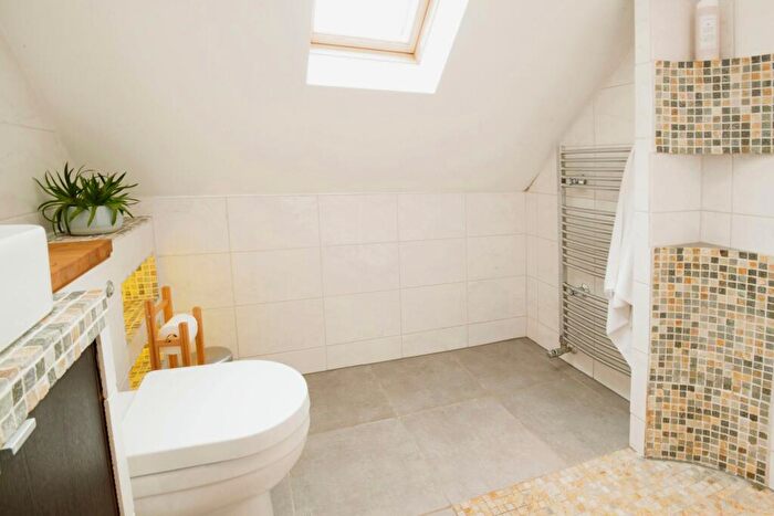 2 Bedroom Detached House To Rent In Clydach Street, CF11