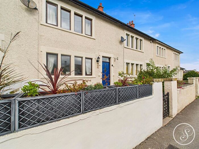 2 Bedroom Cottage For Sale In Leeds Road, Barwick In Elmet, Leeds, LS15
