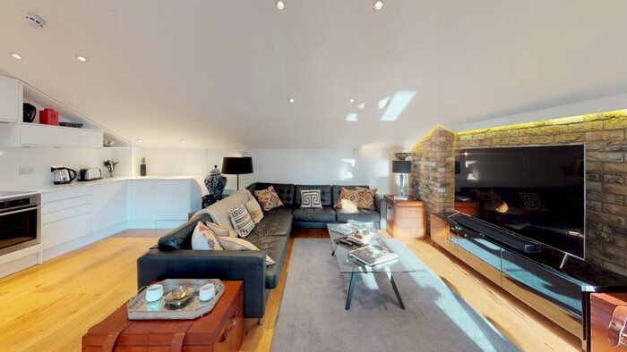 4 Bedroom Flat To Rent In The Grainstore, Western Gateway, London, E16