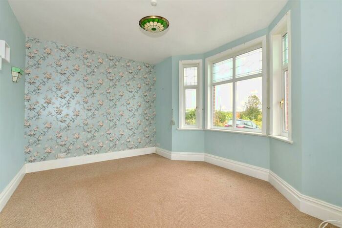 3 Bedroom End Of Terrace House For Sale In Adisham Road, Adisham, Canterbury, Kent, CT3