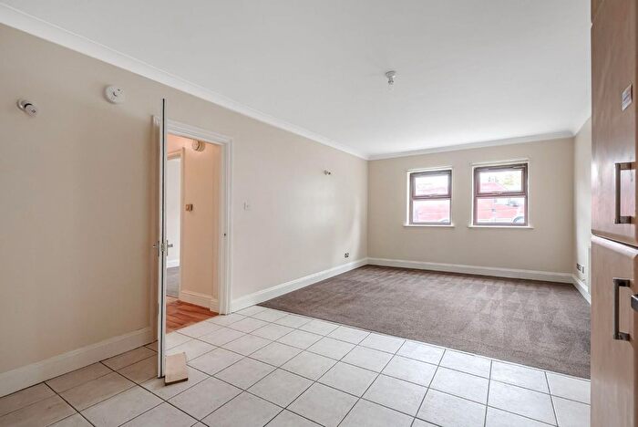 1 Bedroom Flat For Sale In Laleham Heights, Carswell Road, London, SE6