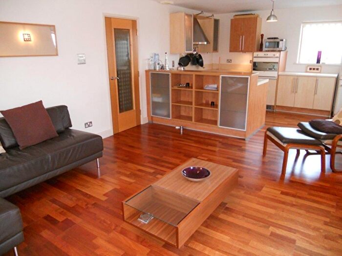 2 Bedroom Flat To Rent In Henke Court, Cardiff, CF10