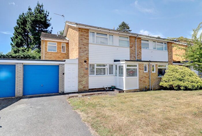 4 Bedroom Semi-detached House For Sale In Hill Farm Way, Hazlemere, Buckinghamshire, HP15
