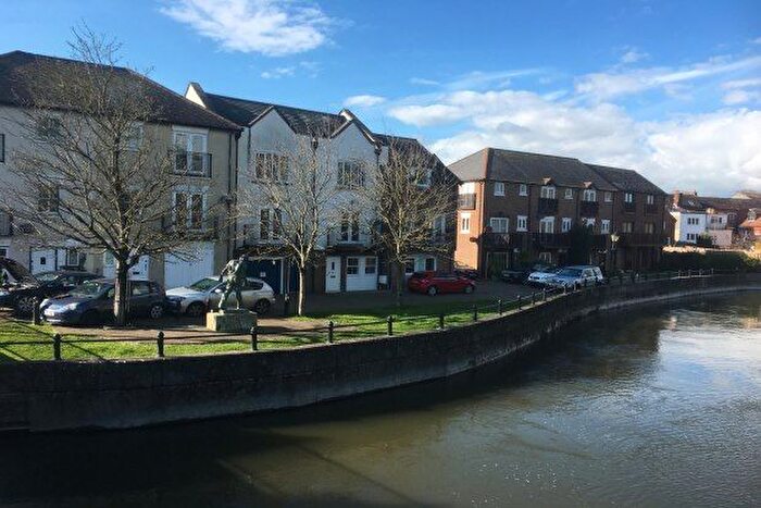 2 Bedroom Property To Rent In Riverside Place, Fordingbridge, SP6