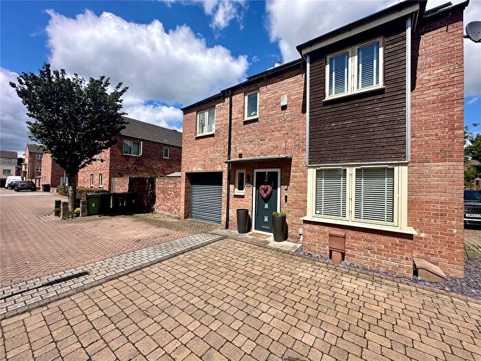 4 Bedroom Detached House For Sale In Darby Way, Allerton Bywater, Castleford, West Yorkshire, WF10