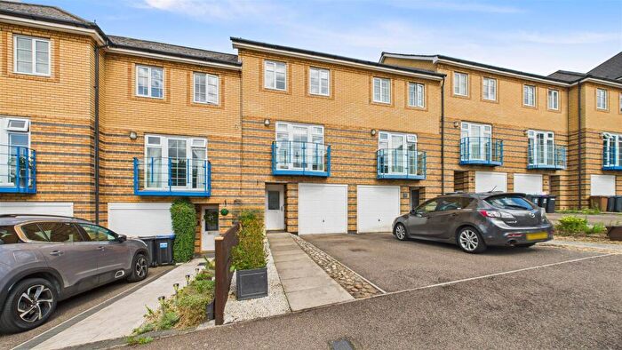 3 Bedroom Terraced House For Sale In Newland Gardens, Hertford, SG13