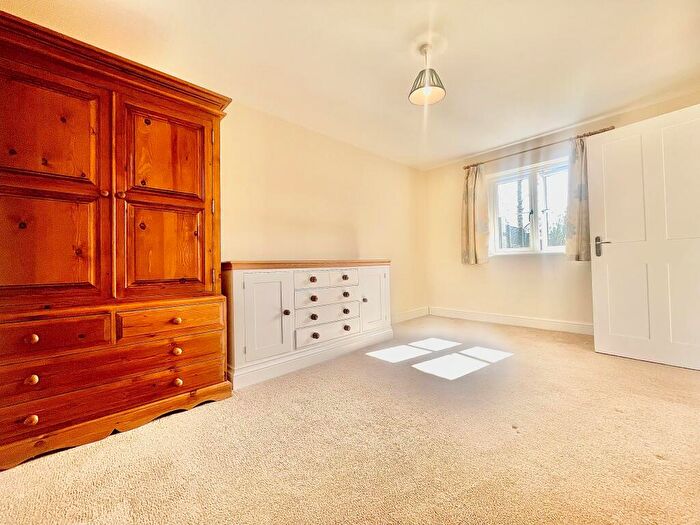 2 Bedroom Bungalow To Rent In Wadesmill, Hertford, SG12