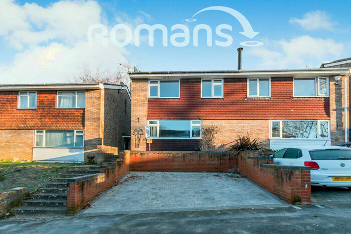 3 Bedroom Semi-Detached House To Rent In Allendale Close, GU47