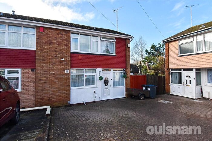 3 Bedroom End Of Terrace House For Sale In Frome Way, Kings Heath, Birmingham, West Midlands, B14
