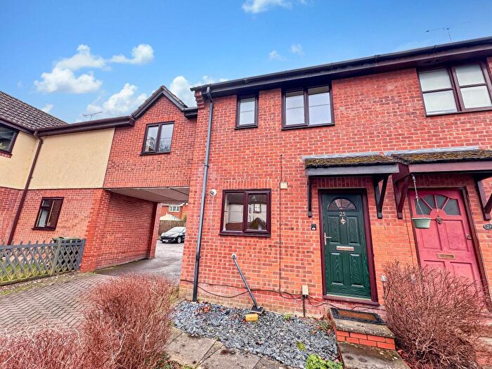 3 Bedroom End Of Terrace House For Sale In Camilla Close, Bulford, Salisbury, SP4