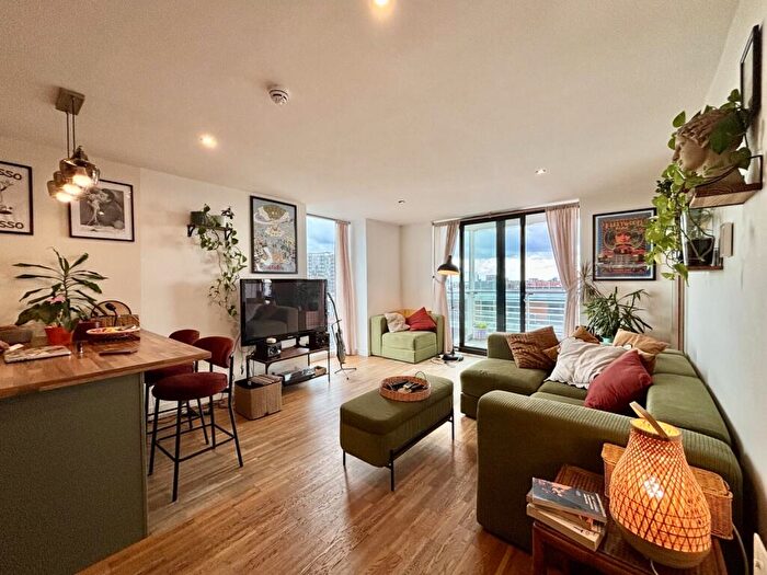 2 Bedroom Apartment For Sale In St George's Island, Kelso Place, Castlefield, Manchester, M15