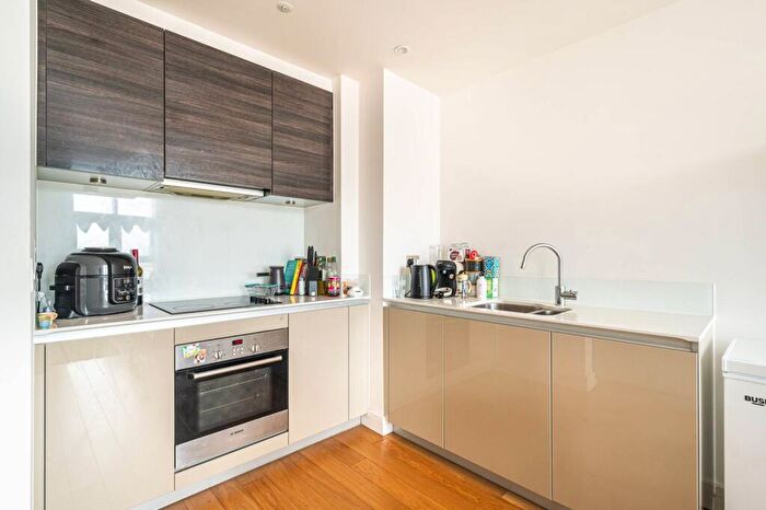 1 Bedroom Flat To Rent In Barking Road, Vermillion, Canning Town, London, E16