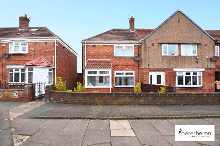 2 Bedroom End Of Terrace House To Rent In Retford Square, Redhouse, Sunderland, SR5