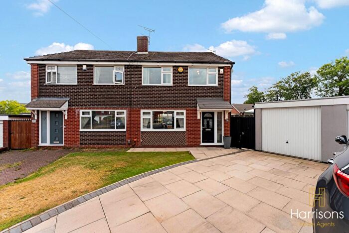 3 Bedroom Semi-Detached House For Sale In Malvern Close, Farnworth, Bolton, Lancashire, BL4