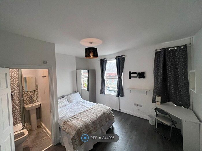 4 Bedroom Terraced House To Rent In Noel Street, Nottingham, NG7