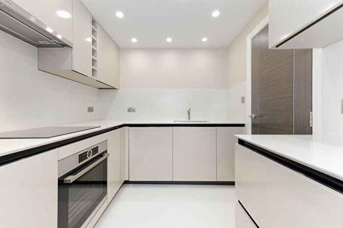 3 Bedroom Flat To Rent In Cresta House, Finchley Road, Swiss Cottage, London, NW3