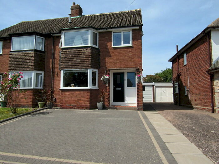 3 Bedroom Semi-Detached House To Rent In Gainsborough Crescent, Great Barr, Birmingham, B43