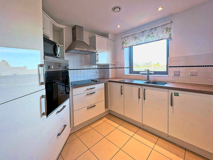1 Bedroom Apartment To Rent In Kings Place, Fleet, GU51