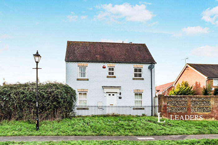3 Bedroom House To Rent In Wilkinson Close, Angmering, Littlehampton, BN16