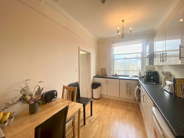 2 Bedroom Flat To Rent In Devonshire Place, London, W1G