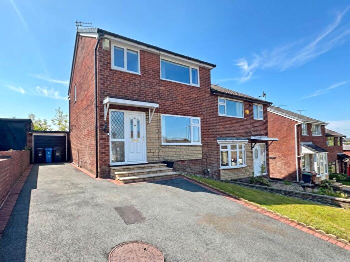 3 Bedroom Semi-Detached House For Sale In Scarr Lane, Shaw, OL2