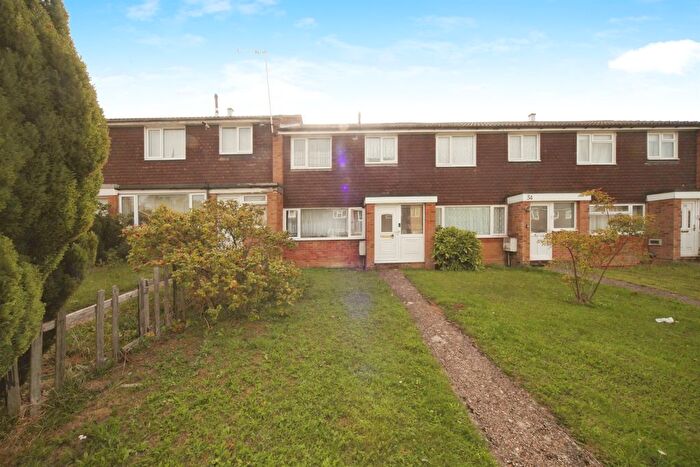 3 Bedroom Terraced House For Sale In Julius Gardens, Luton, LU3