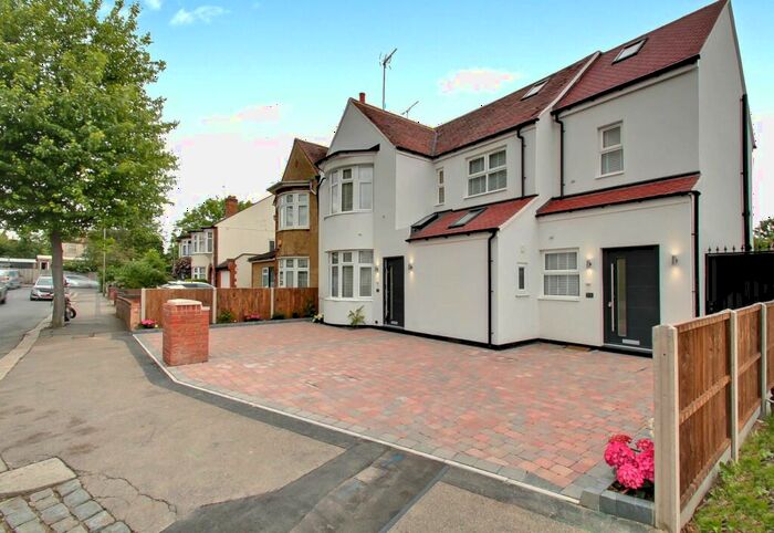 4 Bedroom Semi-Detached House To Rent In Netherlands Road, New Barnet, Barnet, EN5