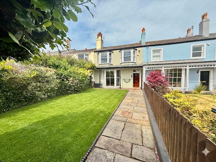 5 Bedroom Terraced House For Sale In Marine Crescent, Waterloo, L22