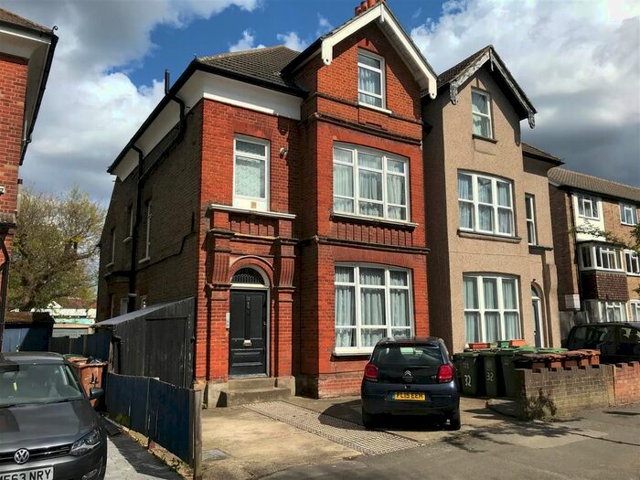 1 Bedroom Flat To Rent In St. James Road, Sutton, SM1