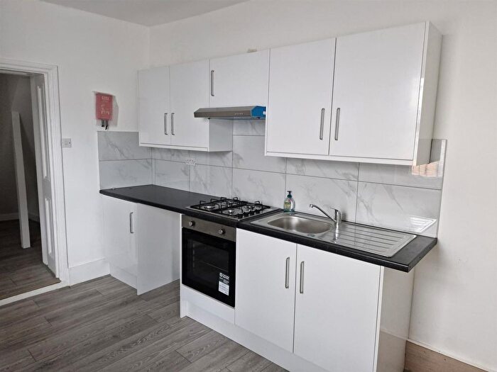 1 Bedroom Flat To Rent In Park Lane, London, N17