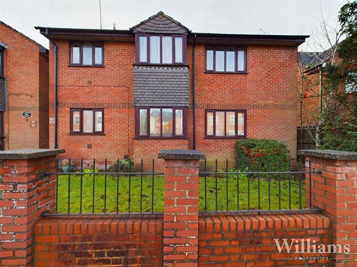 1 Bedroom Flat For Sale In High Street, Aylesbury, HP20