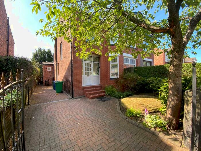 3 Bedroom Semi-Detached House To Rent In Ashwood Avenue, West Didsbury, Manchester, M20