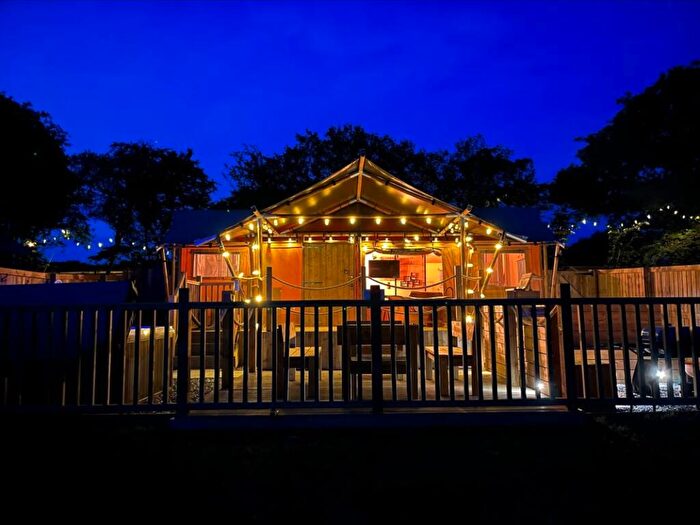 3 Bedroom Lodge For Sale In Jungle Book Unit, Redberth, SA70