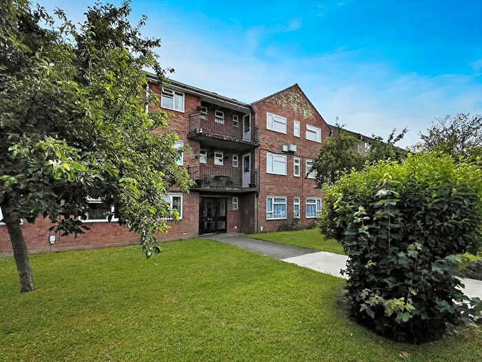 2 Bedroom Flat For Sale In Conies Road, Halstead, CO9