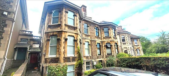 3 Bedroom Apartment To Rent In Garden Flat, Archfield Road -, BS6