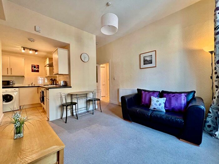 1 Bedroom Flat To Rent In Caledonian Crescent, Dalry, Edinburgh, EH11