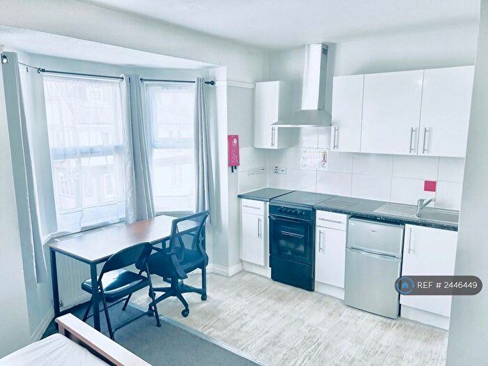 Studio To Rent In Southampton Street, Reading, RG1