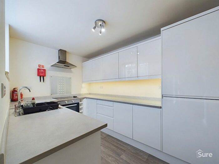 1 Bedroom Flat To Rent In High Street, Burton-On-Trent, Staffordshire, DE14