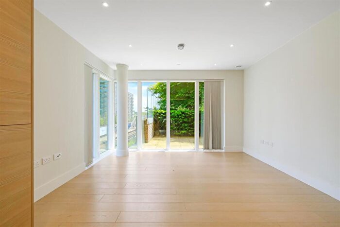 1 Bedroom Apartment To Rent In Patterson Tower, Greenwich, SE3