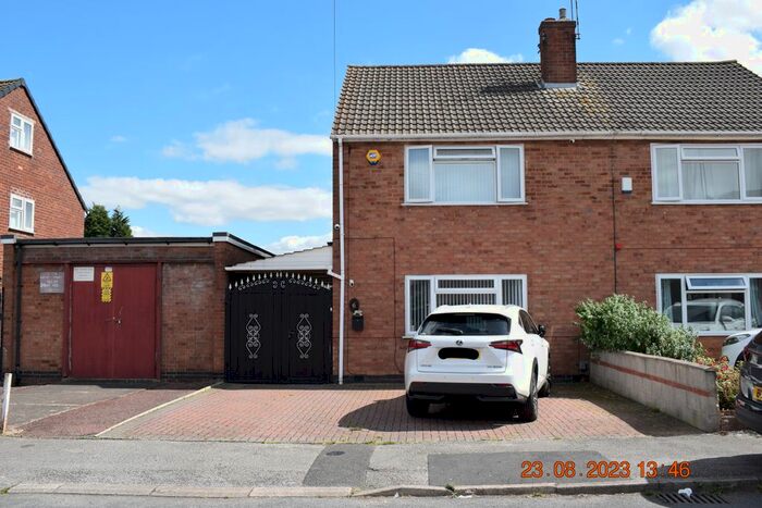 4 Bedroom Semi-Detached House To Rent In Tregorrick Road, Coventry, CV7